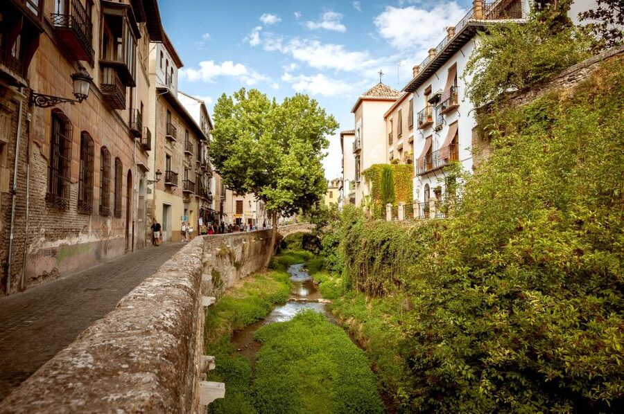 Granada: Albayzin and Sacromonte Walking Tour - Starting at Plaza Nueva with Granada’s Islamic past