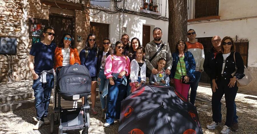 Granada: Historic Center and Lower Albaicin Walking Tour - Key points to know before you book