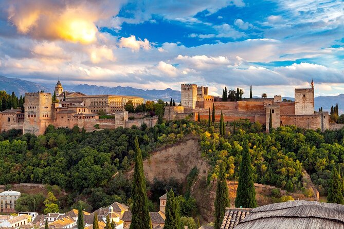 Guided Walking Tour of the Alhambra in Granada - Why the Alhambra needs a guided visit