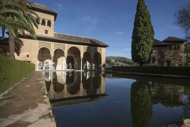 Guided Walking Tour of the Alhambra in Granada - The most serious booking concern