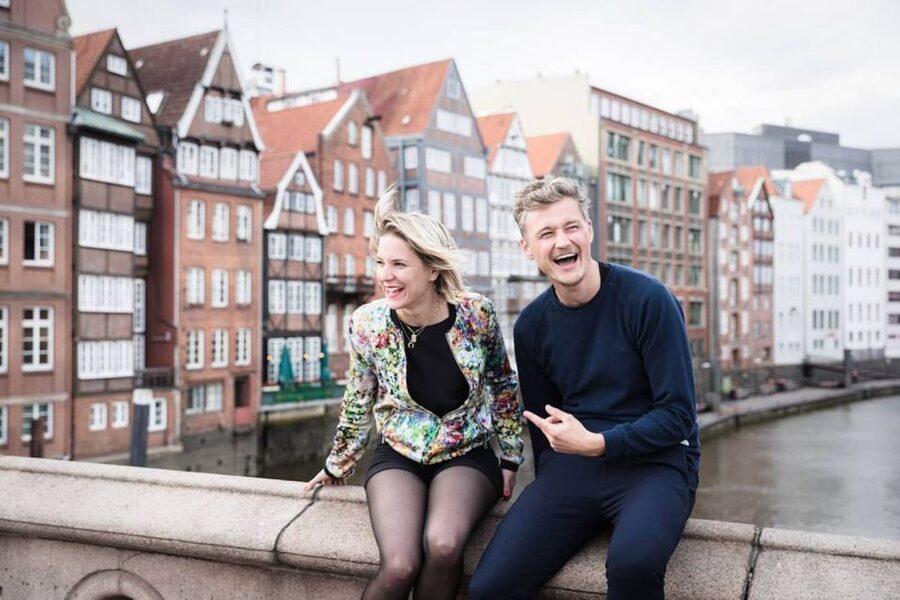 Hamburg: Private Couples' Photoshoot and Walking Tour - Why this Hamburg photoshoot is more than a portrait session
