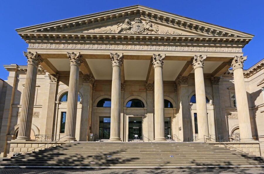 Hannover: Guided City Walk - Hannover Opera Theater and the final stretch
