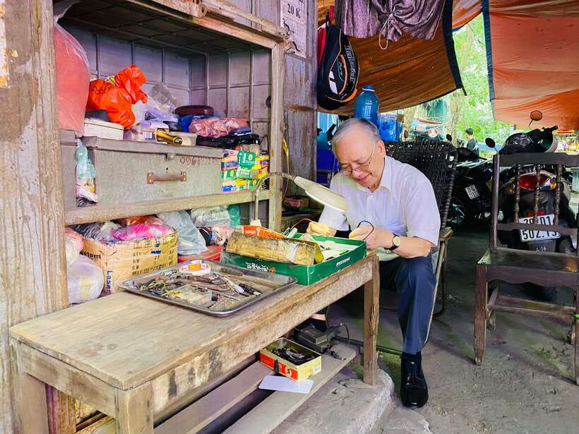 Hanoi: Cho Gioi Vietnam War History Walking Tour - What the $29 price really covers