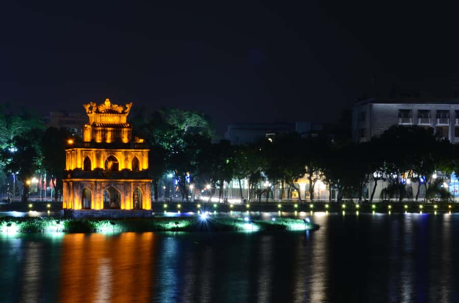 Hanoi: Street Food Walking Tour & Water Puppet Show - Starting in the Old Quarter’s 36 streets