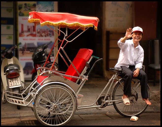 Hanoi Walking Street Food Tour & Cyclo Ride - Why this Hanoi food tour works so well