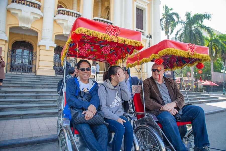 Hanoi Walking Street Food Tour & Cyclo Ride - The guides make the difference