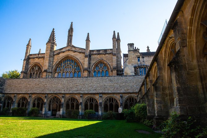 Harry Potter Walking Tour of Oxford Including New College - Radcliffe Camera reveals Oxford’s working university