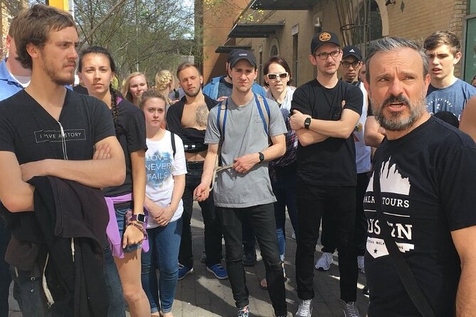 Haunted Austin Walking History Tour - Why the guides make or break the night