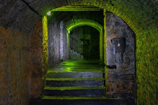 Haunted Vaults and Graveyard Walking Tour in Edinburgh - Starting at 300 Lawnmarket in the Old Town