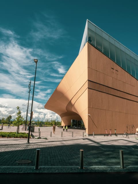 Helsinki: Architectural Highlights Guided Walking Tour - Helsinki Central Station and Sanomatalo