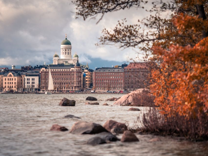 Helsinki: Small-Group Walking Tour with City Planner Guide - From Orthodox domes to the Presidential Palace