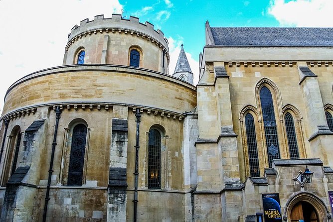 Hidden London Walking Tour - Starting quietly at Temple Underground station