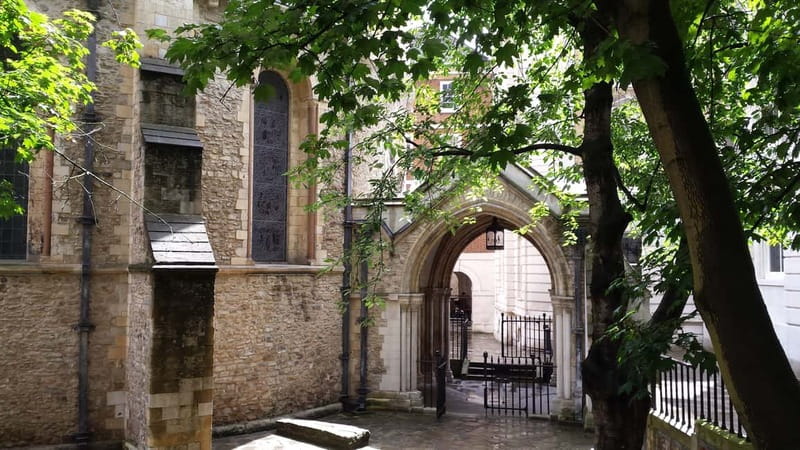 Hidden London Walking Tour - How the guides shape the experience
