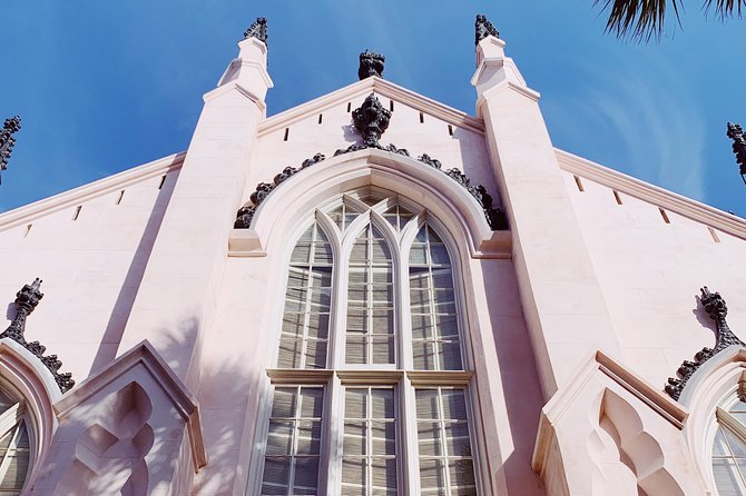 Highlights of Charleston Guided Walking Tour - The Pink House Gallery and old Charleston architecture