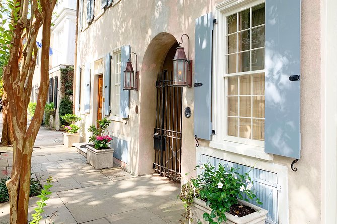 Historic Charleston Guided Sightseeing Walking Tour - South of Broad leads to the Battery