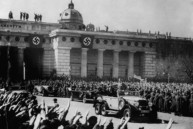 Historical Hitler Walking Tour of Vienna - Morzinplatz and the former Hotel Metropole