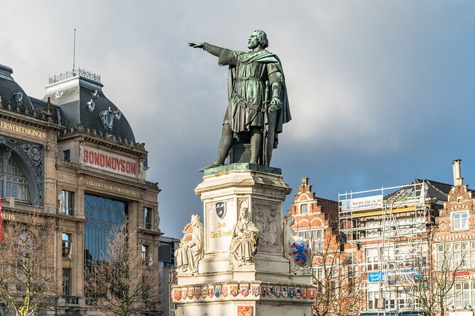 Historical Walking Tour: Legends of Gent - St. Veerleplein, the square of death and life