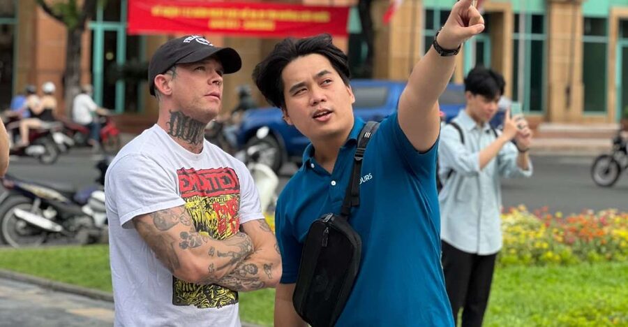 Ho Chi Minh: City Highlights Guided Walking Tour - Finishing on City Book Street