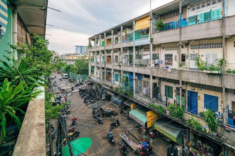 Ho Chi Minh City: Highlights & Hidden Gems Walking Tour - The Central Post Office and Notre Dame Cathedral area