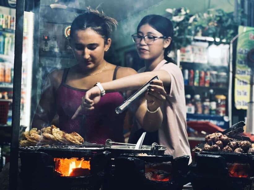 Ho Chi Minh City: Walking Food Tour with 13 Tastings - Key points at a glance