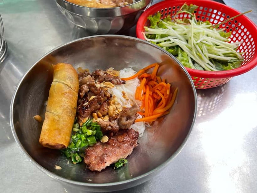 Ho Chi Minh: Original Walking Street Food Tour with Foodies - The tour at a glance