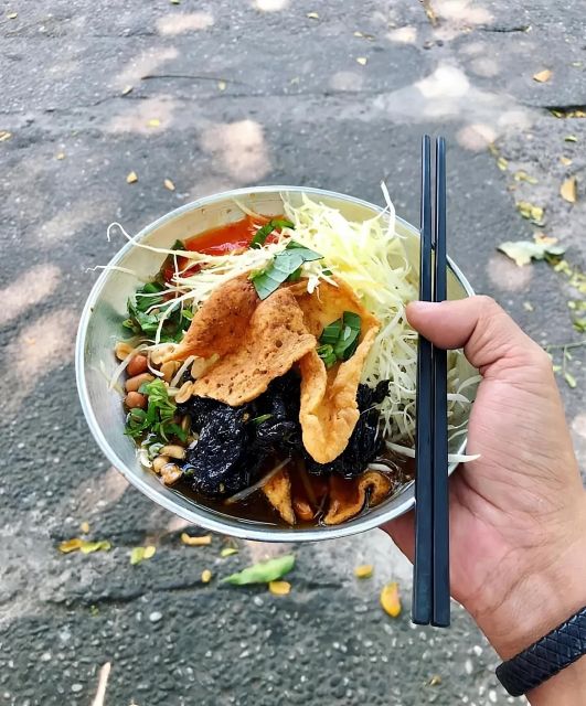 Ho Chi Minh: Original Walking Street Food Tour with Foodies - District 10 and the dishes locals actually eat