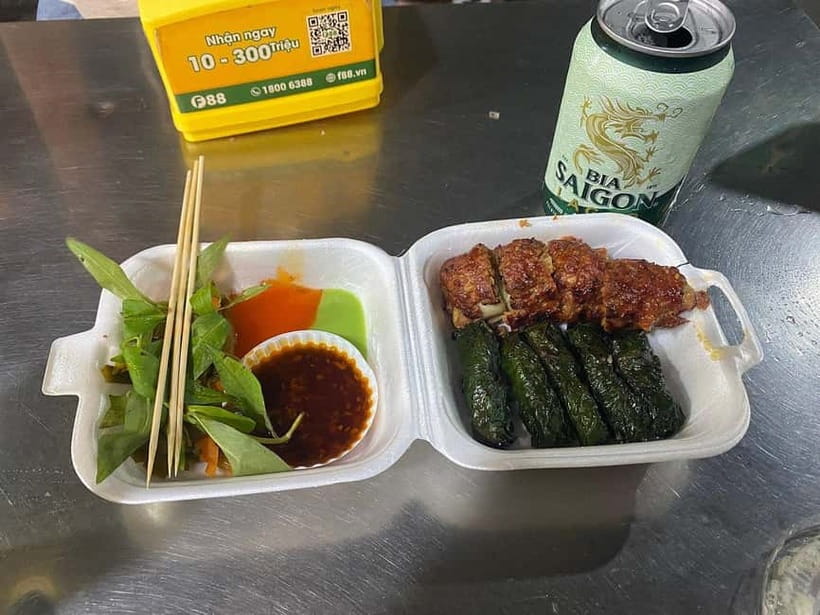 Ho Chi Minh: Original Walking Street Food Tour with Foodies - The guides make or break the evening