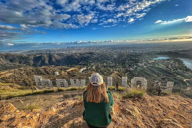 Hollywood Sign 2.5-Hour Tour with Comedians and Their Dogs - Dogs, snacks, water, and the small comforts