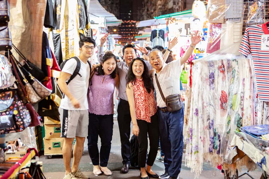 Hong Kong: Private Walking City Tour with a Local Guide - Why the guide matters more than the route