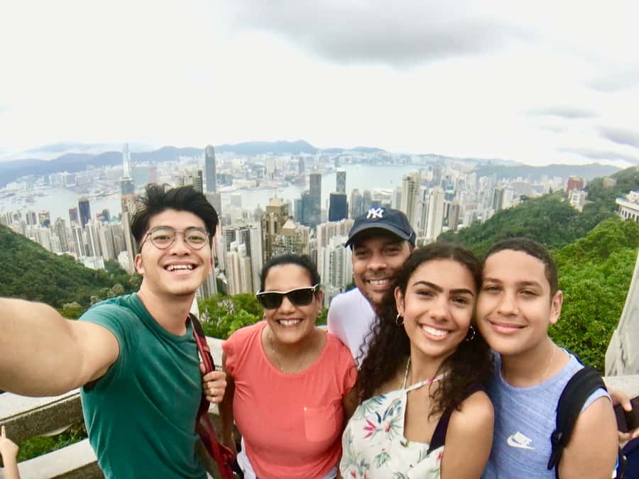 Hong Kong: Private Walking City Tour with a Local Guide - What a two-hour tour can realistically cover