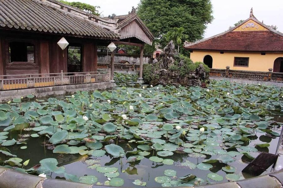 Hue Customizable Tour with Imperial Citadel & Forbidden City - Choosing the private-car option