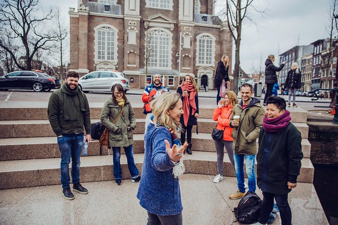 Humans of Amsterdam: Cultural Walking Tour incl. meeting 2 locals - Guide style and group size
