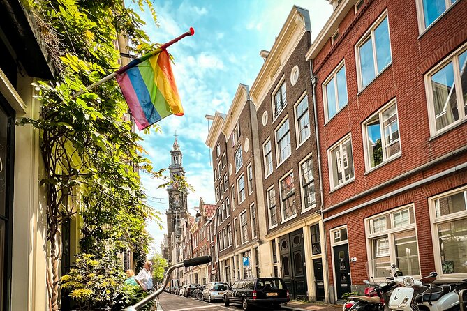 Humans of Amsterdam: Cultural Walking Tour incl. meeting 2 locals - Walking the Canal Ring for an hour