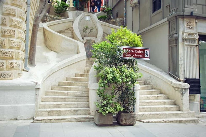 Istanbul City Walk: Galata Tower, Istiklal Street & Karaköy - İstiklal Street and the passages most people miss