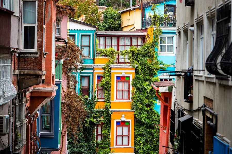 Istanbul: Colorful Fener & Balat Walking Tour w/Expert Guide - Fener’s Greek Schools and Old Religious Sites