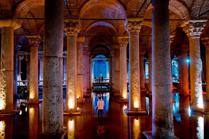 Istanbul Highlights Small-Group Walking Guided Tour - Topkapi Palace: the day’s biggest museum visit