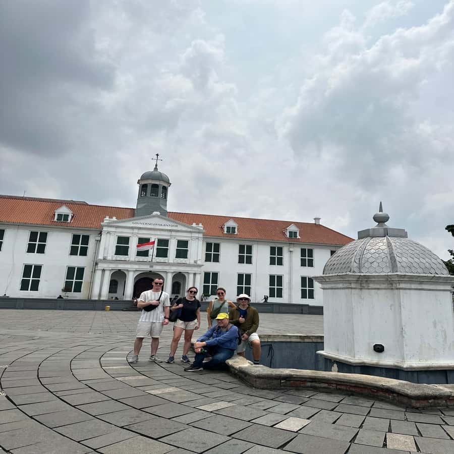 Jakarta Walking Tour: Explore Jakarta as the Locals do - Jakarta Old Town and the Dutch Buildings