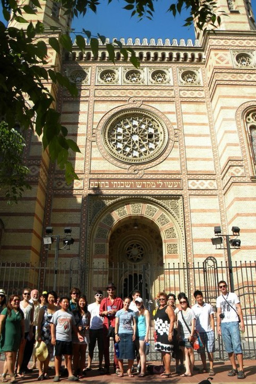 Jewish Quarter of Budapest Walking Tour - Following the Jewish Triangle