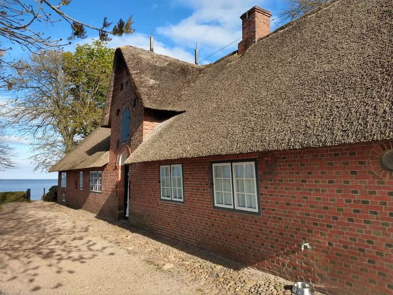Keitum: Guided Village Walking Tour - Old Frisian homes and green village lanes