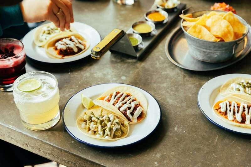 Kelowna: Walking Food Tour with 7 Tastings and 4 Drinks - Waterfront Park and the first tastings