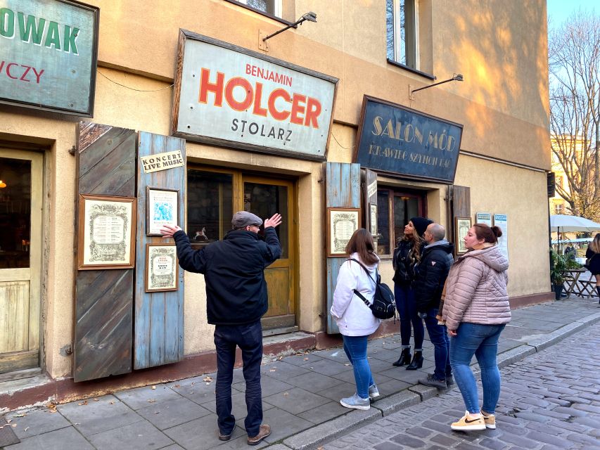 Krakow: 2h Kazimierz (Jewish Quarter) Walking Tour - Kazimierz today: cafés, galleries, and old walls