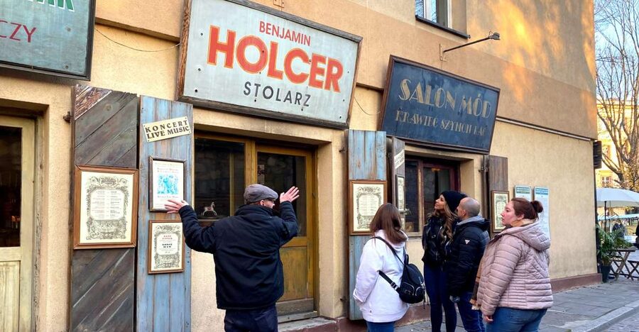 Krakow: 2h Kazimierz (Jewish Quarter) Walking Tour - The first steps through pre-war Krakow