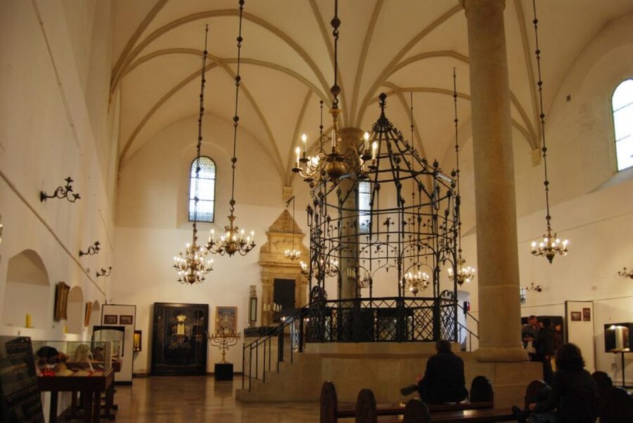 Krakow: Kazimierz Jewish Quarter Walking Tour - Plac Nowy and modern Kazimierz