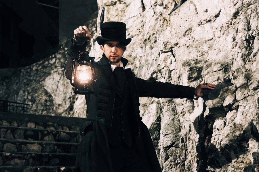 Krakow: Legends and Tales of Old Town Walking Tour - Legends of vampires, dragons, ghosts, and devils