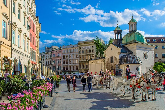 Krakow: Old Town Guided Walking Tour - Key Points At A Glance