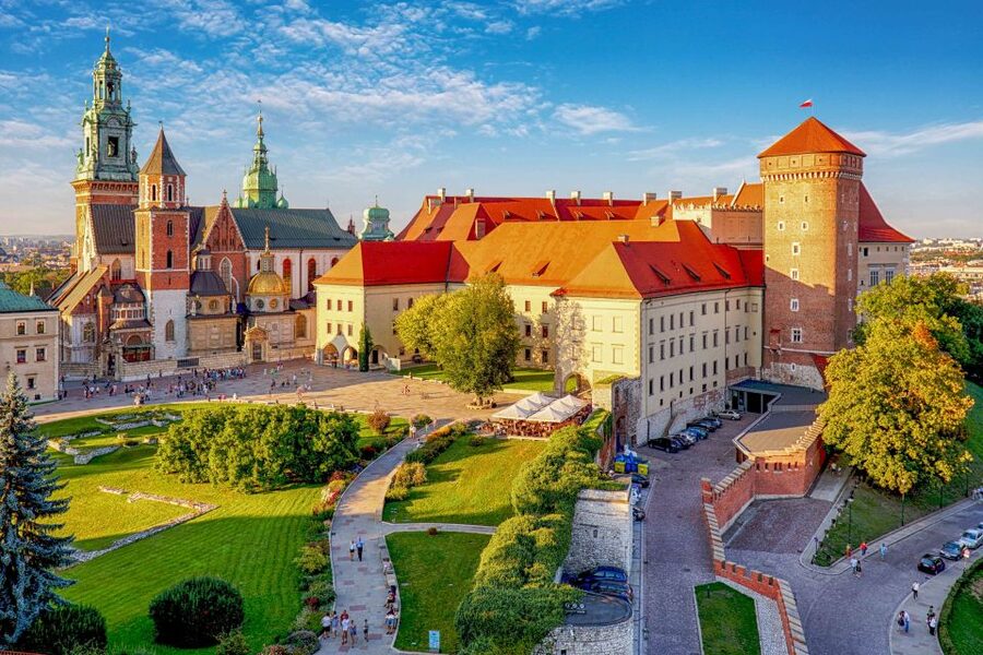 Krakow: Old Town Guided Walking Tour - The Half-Hour Coffee Break And Walking Pace