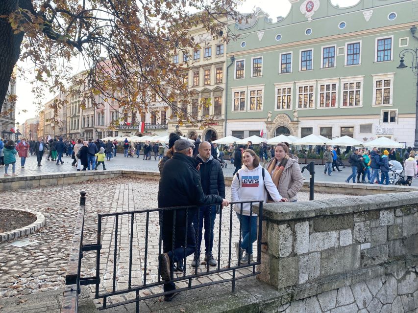 Krakow: Old Town Highlights Walking Tour - Starting with Krakow’s Royal Route