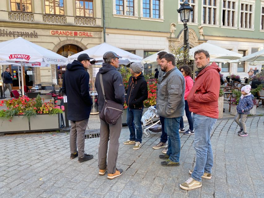 Krakow: Old Town Highlights Walking Tour - Wawel Hill and the royal heart of Poland