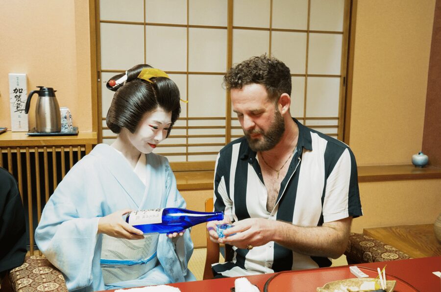Kyoto: Geisha Dinner & Gion Cultural Walk - Starting near Cacao Market by MarieBelle Kyoto