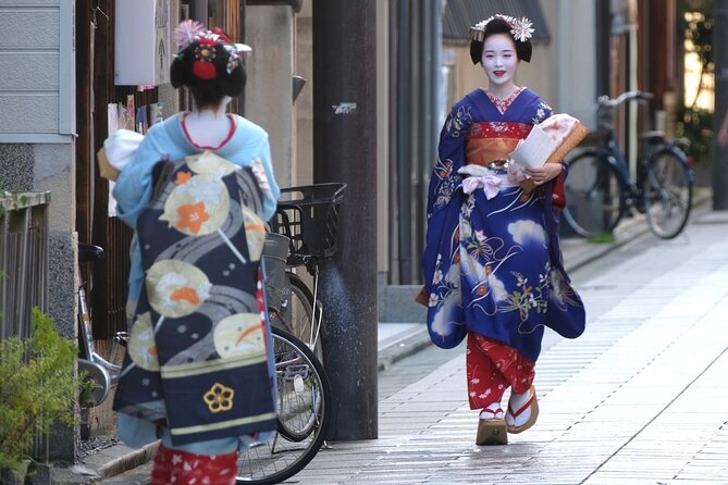 Kyoto Gion: 2-Hour Geisha Culture & History Walking Tour - Meeting at Shijo-ohashi Bridge